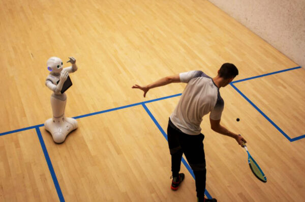World's first robotic squash coach